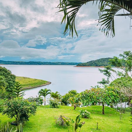 Tinajas Arenal Lakefront Lodge Nuevo Arenal Zewnętrze zdjęcie