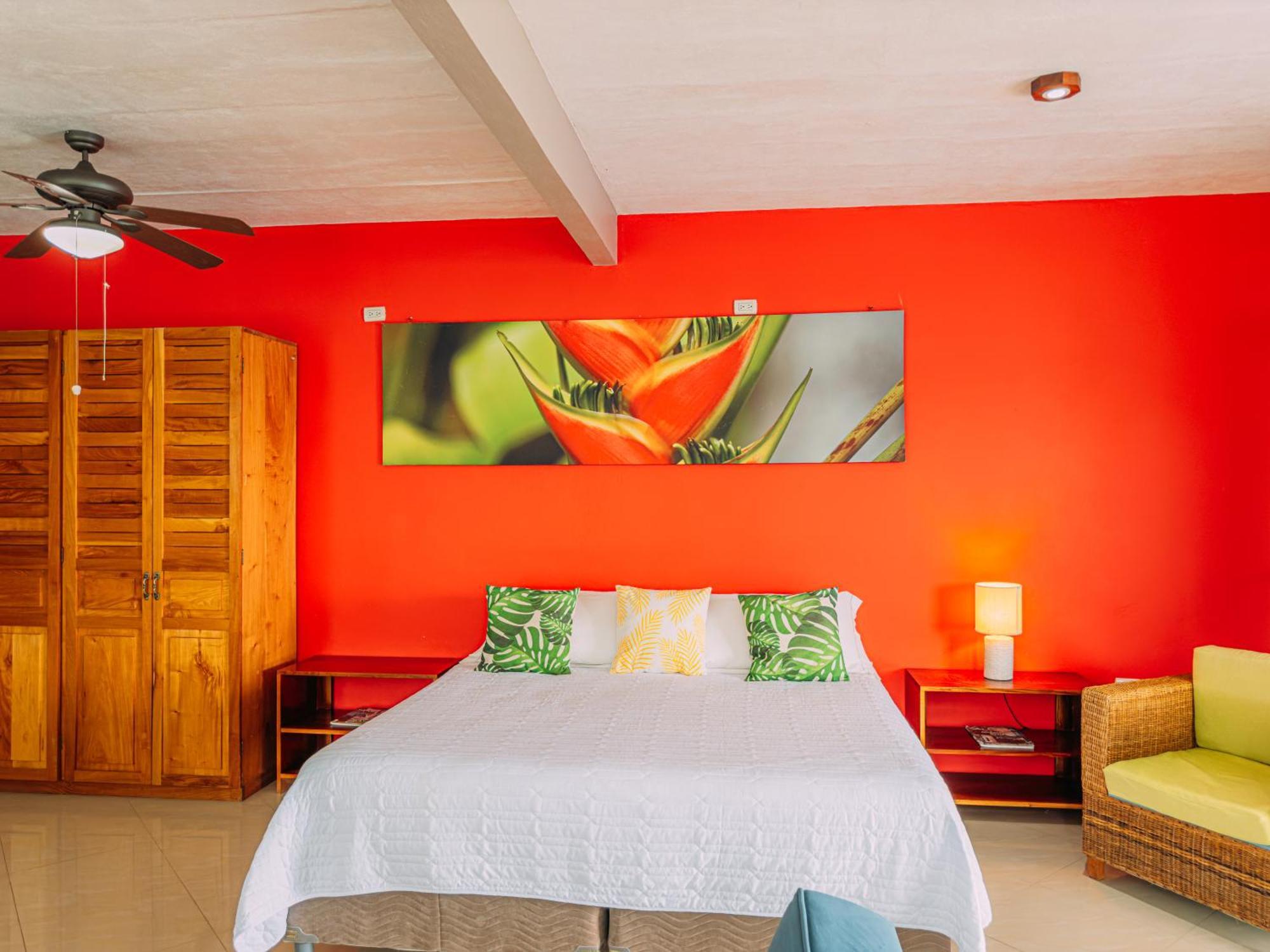 Tinajas Arenal Lakefront Lodge Nuevo Arenal Zewnętrze zdjęcie