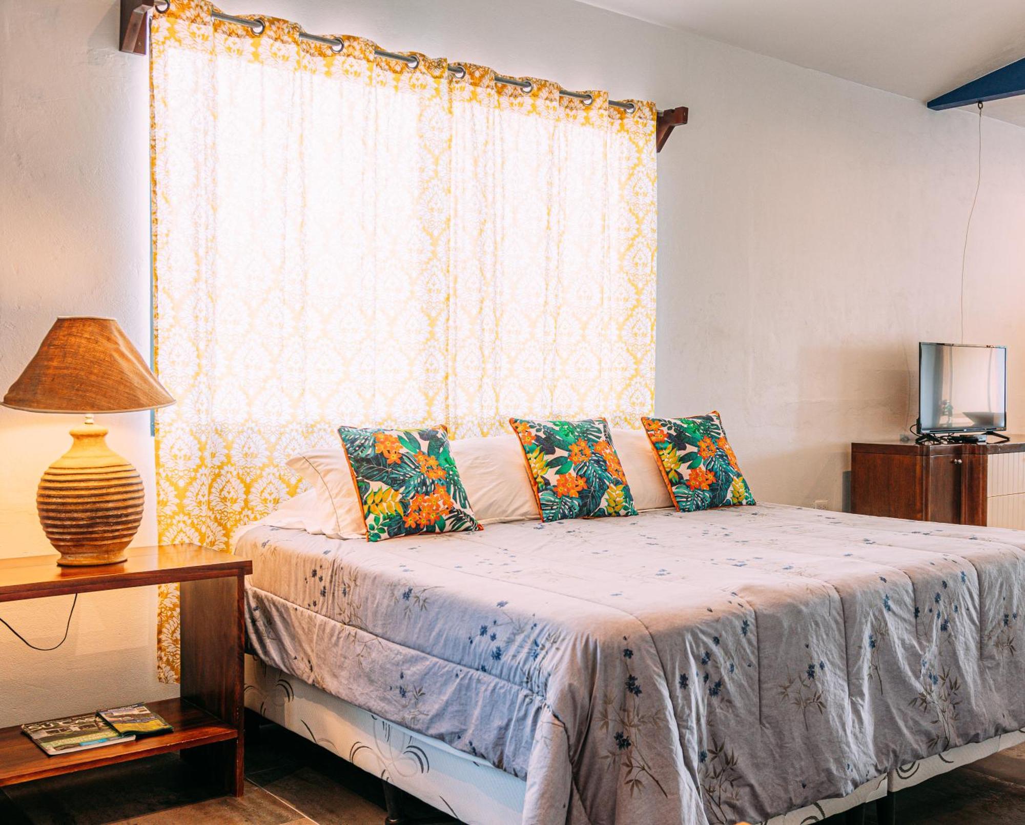 Tinajas Arenal Lakefront Lodge Nuevo Arenal Zewnętrze zdjęcie